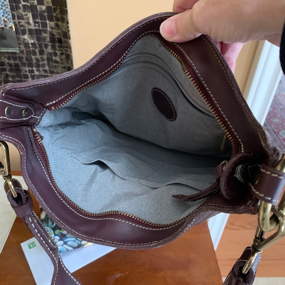 ROOTS PLUM COLOUR PURSE - Picture 3 of 3